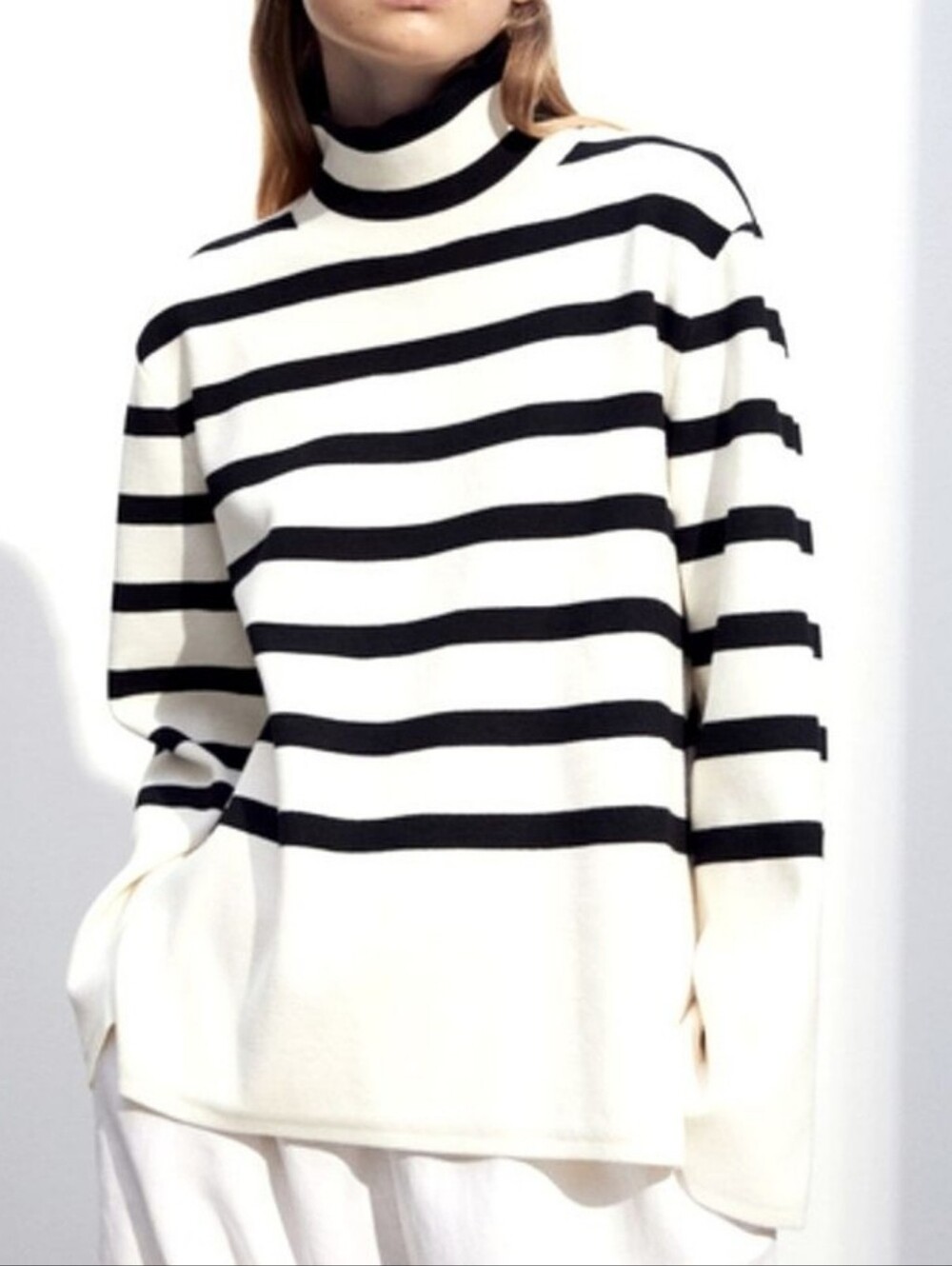 H&M Cream & Black Striped Turtleneck Knit Sweater Side Slits Size L